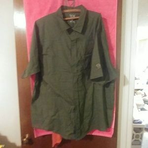 Mountain Hardware XXL MENS SHIRT
